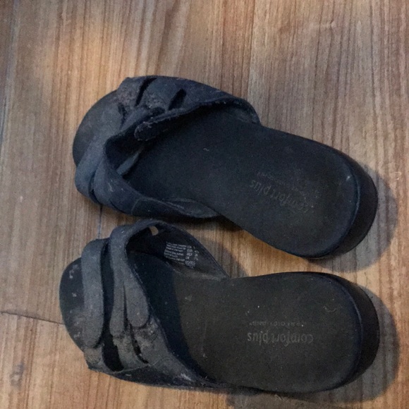 Sandals - Picture 2 of 2